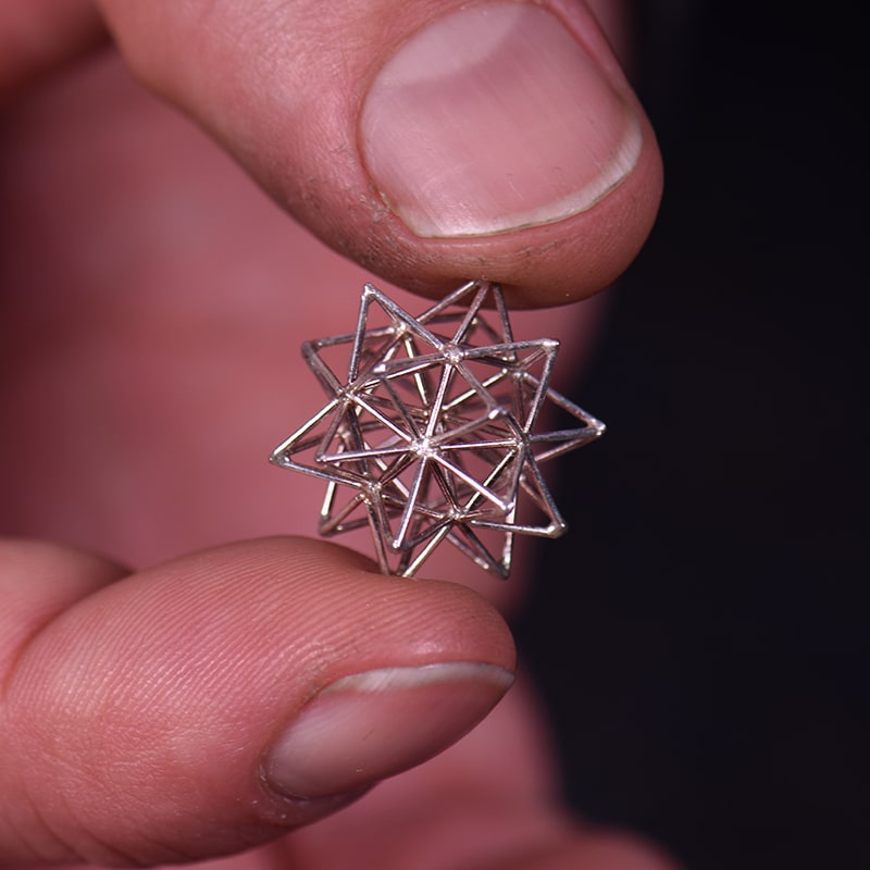 Laser-welded geometric form